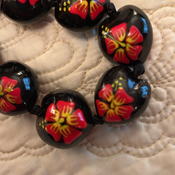 Hawaiian Painted Beads Necklace - Picture 3 of 5